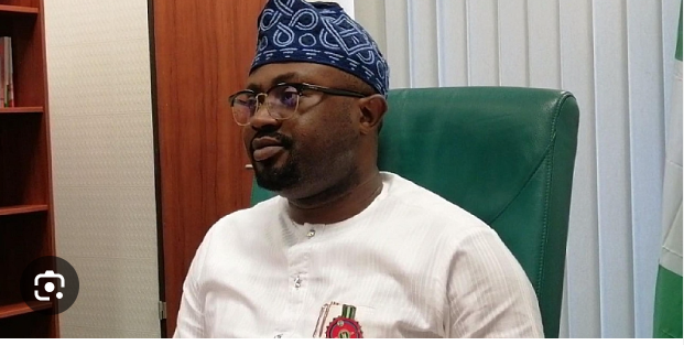 Immigration Service Begins Single, Centralized Passport Production