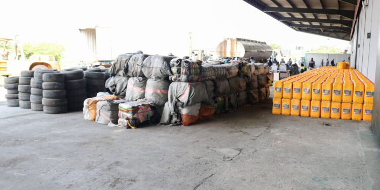 Customs Intercepts, Seizes 1,996 Kegs of Smuggled Vegetable Oil, Other Prohibited items To Protects Local Manufacturers
